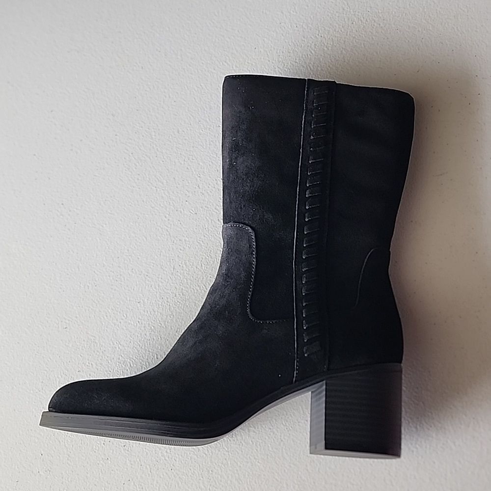 Nearly NIB Zelcinna Zip Up Suede Black Boots, Size 9 wide but fit like a 10